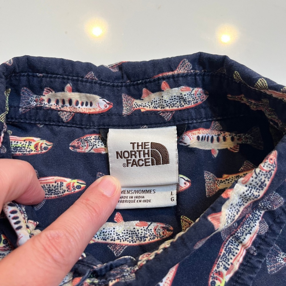 The North Face Baytrail Short Sleeve Rainbow Trout Button Down Shirt - Picture 4 of 11